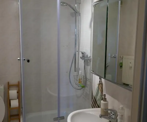 - Moderne In Am Lutherplatz Apartment