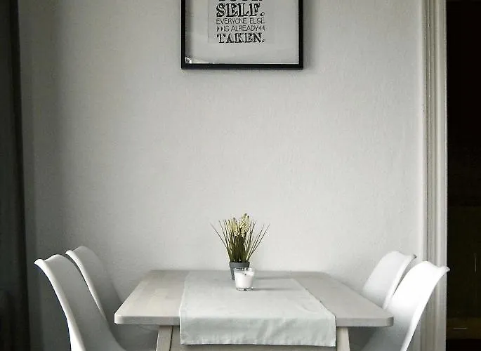 - Moderne In Am Lutherplatz *